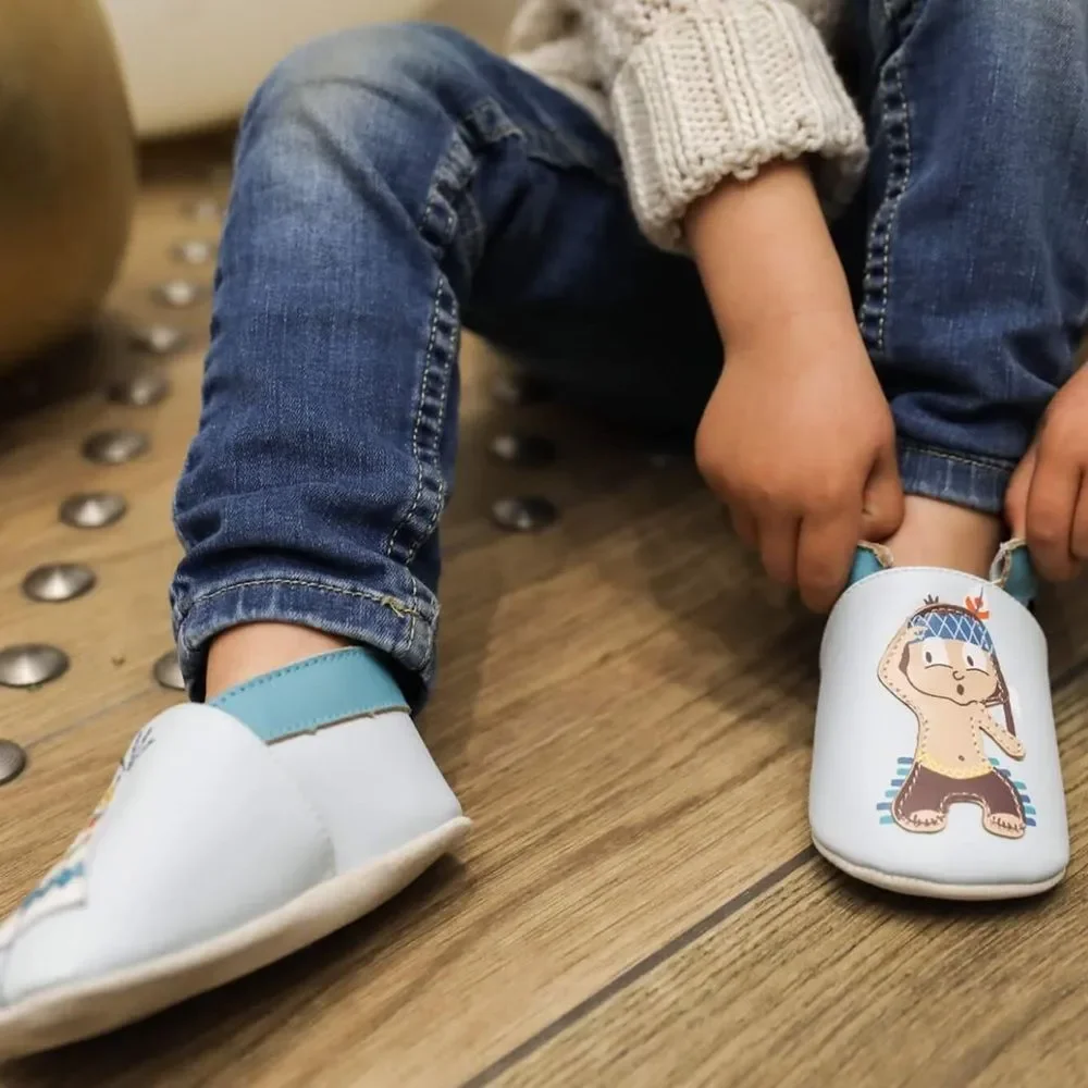 The baby boy all leather soft sole slippers are made from comfortable leather